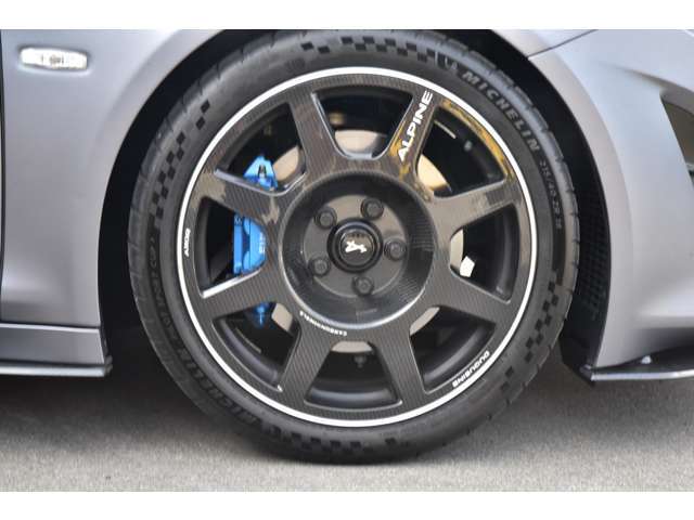 【丁寧な納車準備】当社ではご納車整備から、最終の仕上げまで、少しお時間を頂く車種が御座います。安心安全な状態でご納車するためのお時間です。（ご納車まで最短2週間～1ヶ月お時間を頂く車種が御座います。）