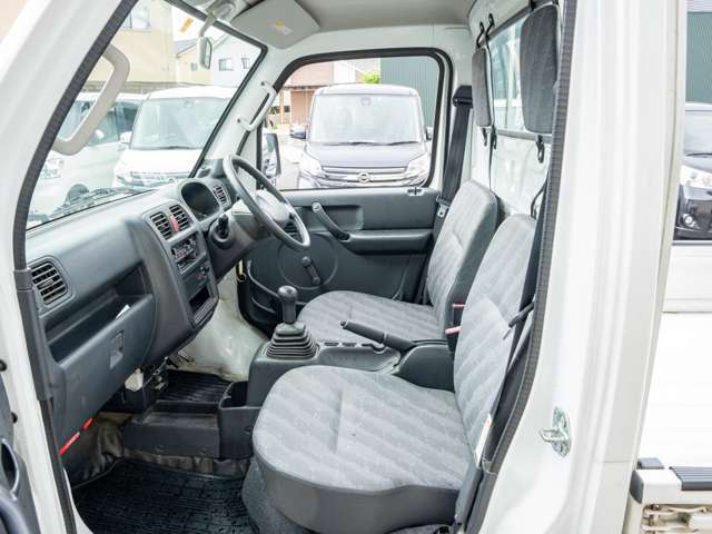 お車に関することは全てN＆Cにお任せください！新車・中古車販売だけでなく、車検、点検・修理、板金塗装、自動車保険、事故対応、レンタカー等、お悩みは当店の電話番号一つですべて解決可能です！