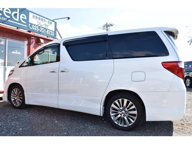 パールホワイトのボディは塗装剥がれ等もございません♪　☆ご遠方につきご来店が難しいお客様でも、LINEやメールにてより詳細なお写真や動画をお送りさせて頂きます☆