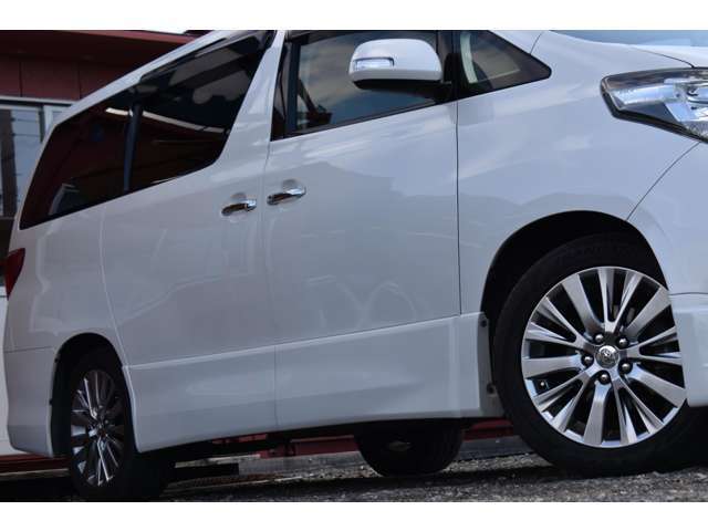 専用スーパークロームメッキ18インチAW　☆全国展開の中古車ディーラー店長、輸入車ディーラーグループの店長を務めた経験豊富なスタッフがお手伝いさせて頂きます☆