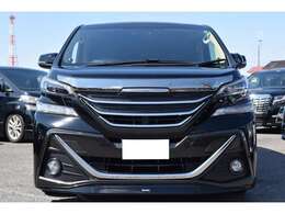 【展示車両について】当店では低価格を実現させる取り組みとしまして微細な傷などはあえて修理せずに展示している場合がございます。お客様ご要望に合わせた外装仕上げを実施いたします。