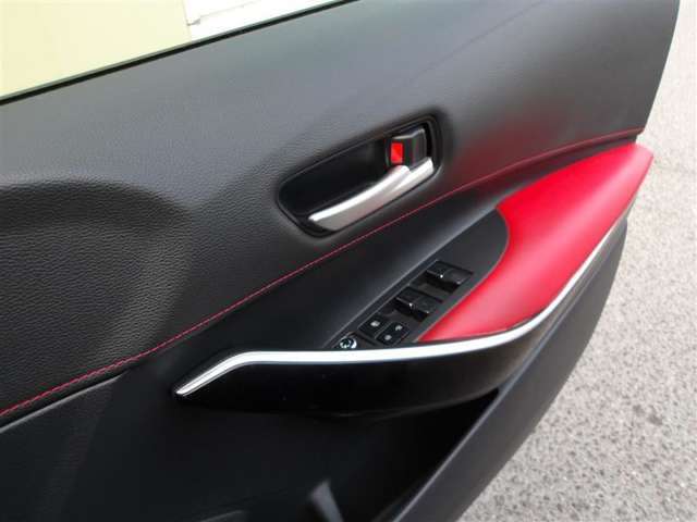 【クルマの状態を徹底検査して公開】中古車の総合評価や内外装の状態などをひと目で分かるよう、プロの検査員が実施した車両検査証明書をご用意しています。