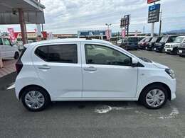 キッズルーム完備。ご家族でゆっくりおくつろぎ下さい！バリアフリー設計の多目的トイレや女性用サニタリーベビーカーもご用意しております！メンテナンス等でお待ちの際も店内でゆっくり過ごせます