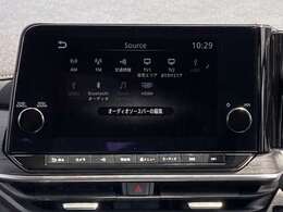メーカー装着の9インチメモリーナビが装備済みです。TVはもちろんHDMI接続があるので携帯の映像をナビで楽しめます♪