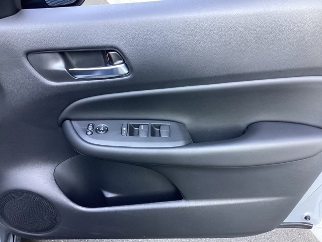 この度は、当店のお車を閲覧いただきまして誠にありがとうございます。中古車1台限りのお車ですので、少しでも気になられましたら、お問い合わせ下さい♪