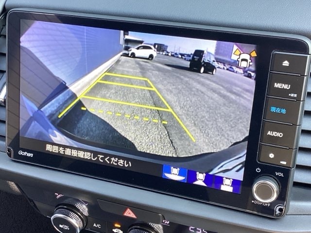 バックカメラも装備しております。車庫入れの苦手なお客様、もうご心配いりません。バックカメラがあれば、ぶつける心配無し？！重宝してくれると思いますよ＾＾