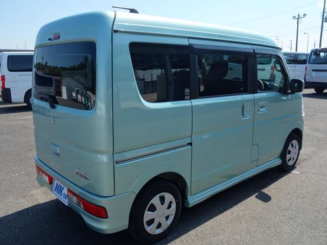 お客様のご希望のナンバーをお付けしてご納車するプランもご用意しています。お好きな番号でお客様だけのナンバーを付けてみませんか？詳細はAプランをご覧ください。