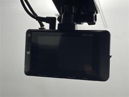 【後部座席操作部】後部座席を快適に過ごしていただくための便利な装備が付いています！