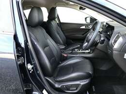 【運転席パワーシート＆ドライビングポジションメモリー機能】運転手にあったシートパターン設定可能です。