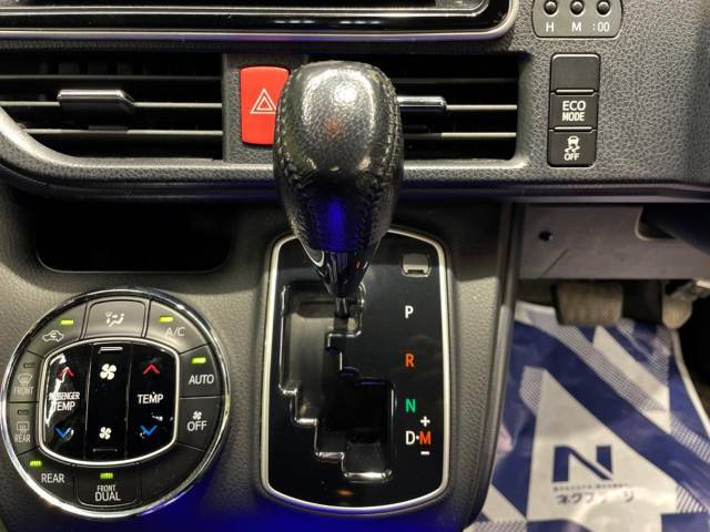 【フロアCVT】無段階変速機能でスムーズな走行をお楽しみいただけます♪エンジンパワーを無駄なく車輪に伝えるから低燃費にも貢献！