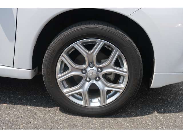 タイヤサイズ 255/55R-18　純正アルミホイール
