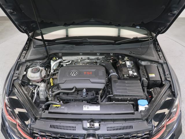 ●Volkswagenを知り尽くしたスペシャリストが隅々まで整備●各モデルの情報がインプットされた専用テスターで過去の細かな不具合を確認。モデルごとや部位ごとに専用スペシャルツールを用いて整備します。