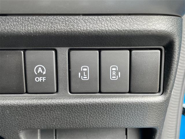 運転席操作部の画像です。店舗にて現車の確認もいただけますので、お電話で在庫のご確認の上是非ご来店くださいませ！！！ワクワクするクルマ選びをご提案します！