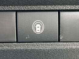 【クリアランスソナー】バンパーに付いたセンサーが障害物を検知！一定の距離に近づくとアラートで教えてくれます♪狭い駐車スペースや車庫入れ時も安心ですね☆