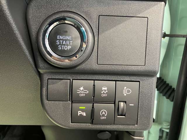 ダイハツディーラーでは「ダイハツ認定U-CAR」という基準を設け、車選びに詳しくないお客様でも「安心して選べる」をご提供しています。