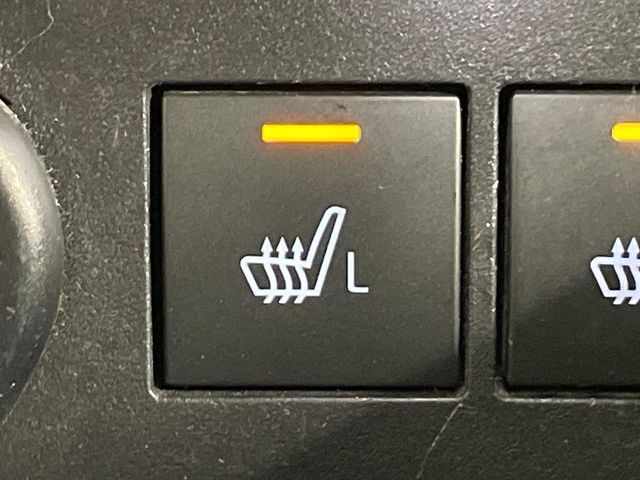 【シートヒーター】寒い日に重宝するシートヒーター！エアコンより早く温まってくれるので寒がりの人も安心ですね♪エアコンの温風は乾燥するから苦手、という方にもをおすすめです。