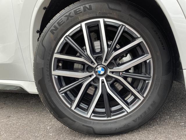BMWならではの卓越した走りを支えるホイールと足回りです！日本車の走りに慣れている方にもぜひ体感して頂きたいほど、高いレベルでまとまっています！