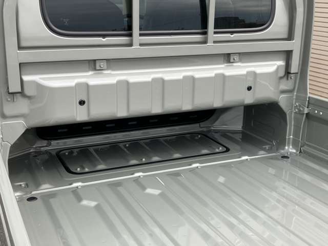 普段のお買い物やレジャーでの使用時にも、十分な荷室スペースを確保しております。