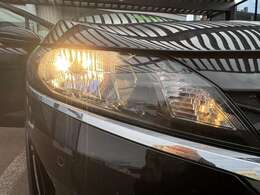 【ライトランプ】暗い夜道やトンネル内など明るい光で照らして運転をサポート。危険な暗所もこれで安心！