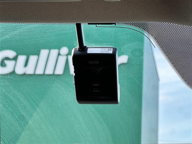 【ドライブレコーダー】運転中の記録を残します。事故などを起こしてしまった際、起こされた時の証拠を残します。その他、カー用品も取り揃えておりますのでご相談下さい。