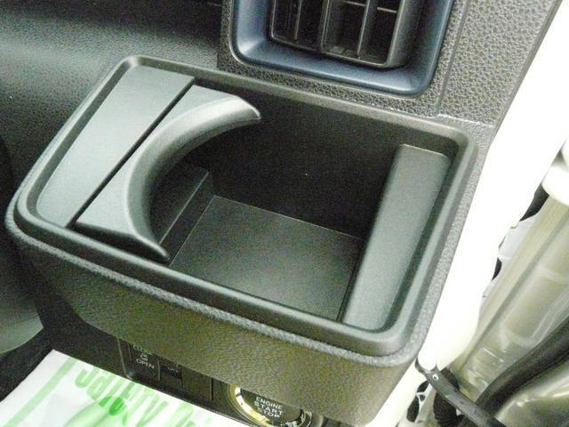 ドリンクホルダー付き