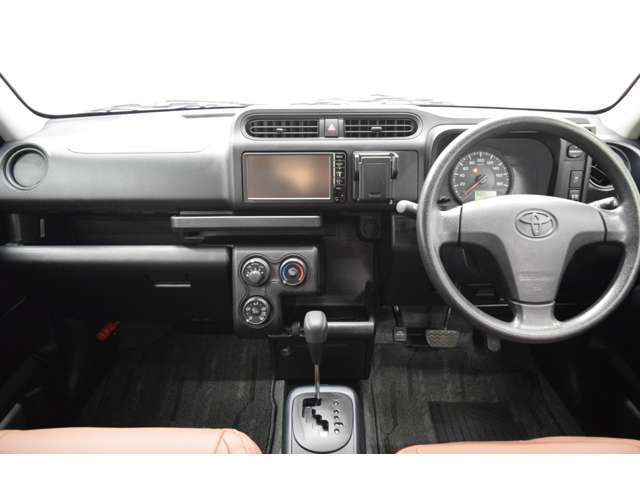 個性際立つSUV・カスタムカーでキャンプや釣り、サーフィン、アウトドアの相棒にしてみませんか？