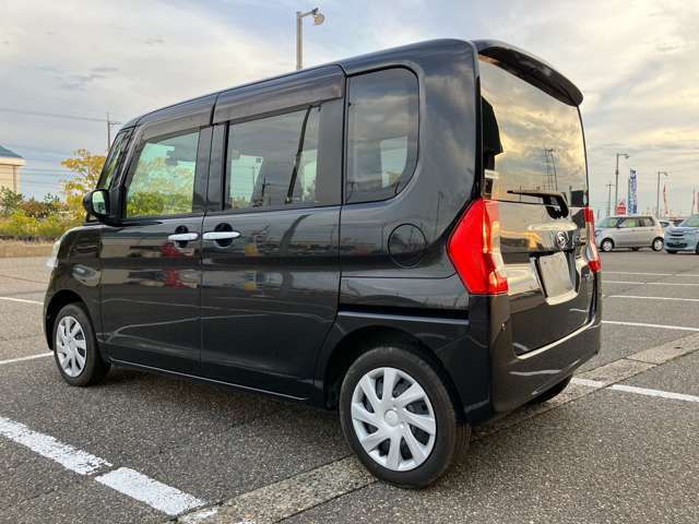 イエストは、車両販売、カーショップ、板金工場、大型整備工場、セルフスタンドと広大な敷地に隣接しております。小さなものから大きなものまで幅広く対応いたします！