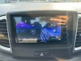 【ナビゲーション】メモリーナビ・フルセグTV・CD/DVD再生・Bluetooth対応でスマホの音楽が車内で聞けます♪別途8，000円で、走行中にもTVが映るようになり、ナビの操作も出来ますヨ♪