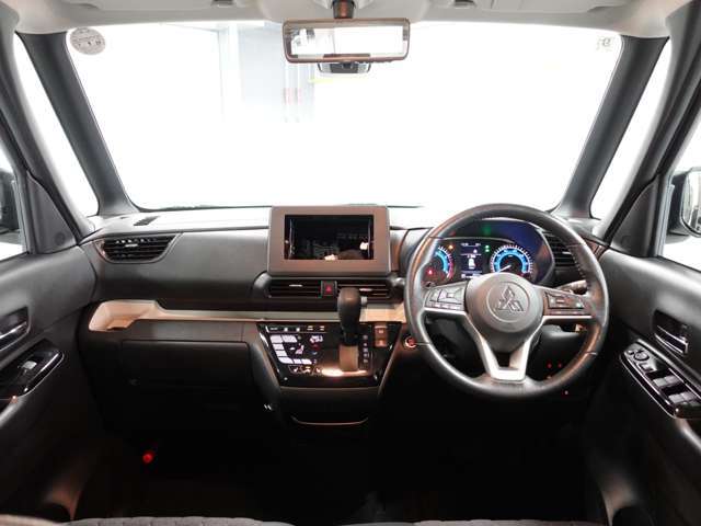 大きなフロントガラスで視認性良好