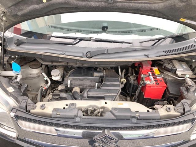 親切・丁寧な専門メカニックスタッフが応対！・車検・点検整備・事故等の修理などアフターサービスも安心。お車のカスタマイズもネクステージのサービススタッフまでご相談ください！