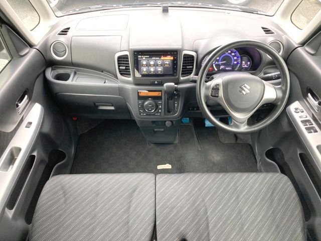 グループ総在庫数約30，000台！！全国の系列店からメーカー・車種問わずご紹介出来るので、あなたにピッタリのお車が見つかるはずです♪まずはお問い合わせ下さい☆