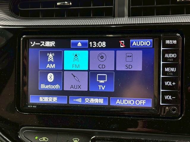 純正ナビ　フルセグ　バックカメラ　Bluetooth　CD　再生