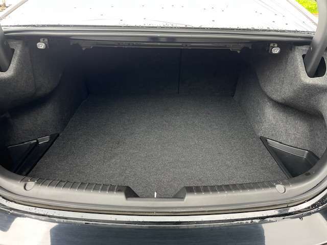 アフターメンテンテナンスを重視するお客様には、【パックdeメンテ】プログラムをご用意。車検までの点検整備料金（エンジンオイル・フィルター交換含む）がセットになったお得なプランです♪