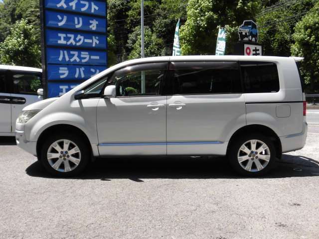 日本全国どちらの地域にお住まいでも名義変更後に乗って帰って頂く事が可能です＾＾たくさんのお客様が広島まで取りに来られています＾＾陸送費用のご負担を出来るだけ少なくするお手伝いをさせて頂いております＾＾