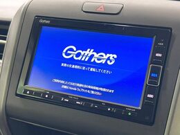 【純正ナビ】人気の純正ナビを装備。オーディオ機能も充実しており、Bluetooth接続すればお持ちのスマホやMP3プレイヤーの音楽を再生可能！毎日の運転がさらに楽しくなります！！