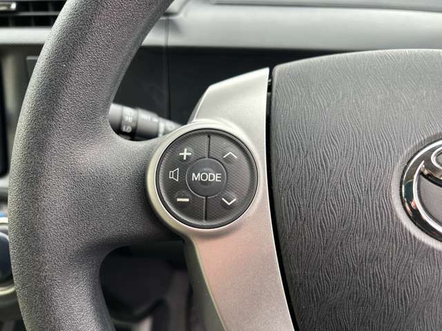 ハンドルにはオーディオコントロールボタン付き！