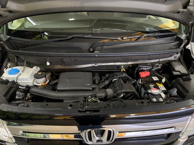親切・丁寧な専門メカニックスタッフが応対！・車検・点検整備・事故等の修理などアフターサービスも安心。お車のカスタマイズもネクステージのサービススタッフまでご相談ください！