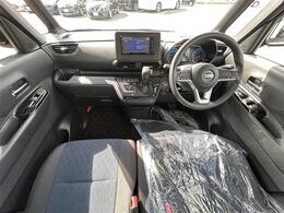 こちらインパネ全体の写真になります。納車はおおむね2週間程度（必要書類の状況により）で行っております。人気の車両になりますので、お早目のご検討をおすすめします。当店自慢の一台です！