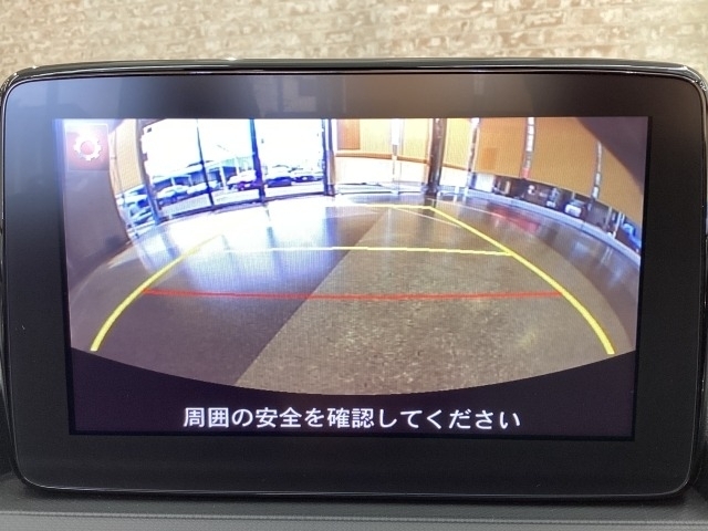うれしいバックモニター付！後退時の不安感によるストレスから開放してくれます。
