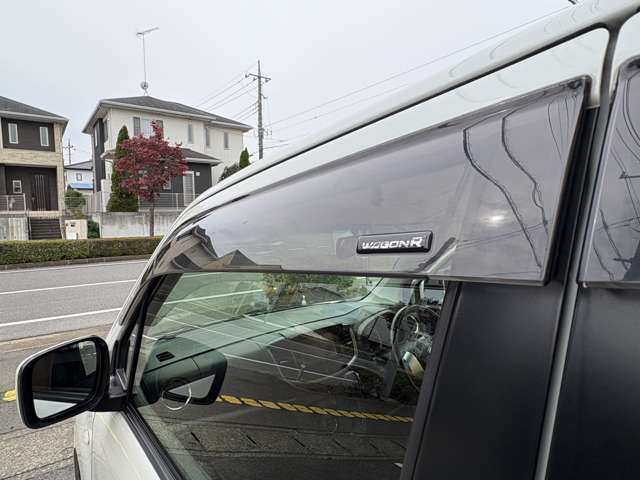 純正ドアバイザー☆雨の日も気兼ねなく換気が出来ます♪意外に無いと不便…