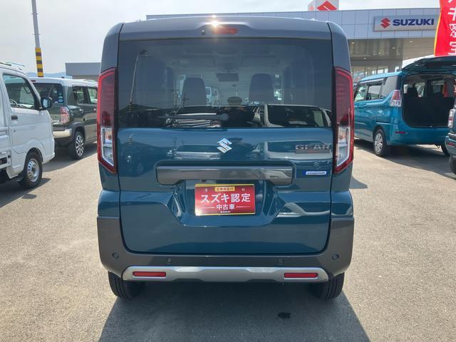個性的なバックビュー。街中でも自然の中でも大活躍！思わず遊びに出たくなっちゃいますね♪