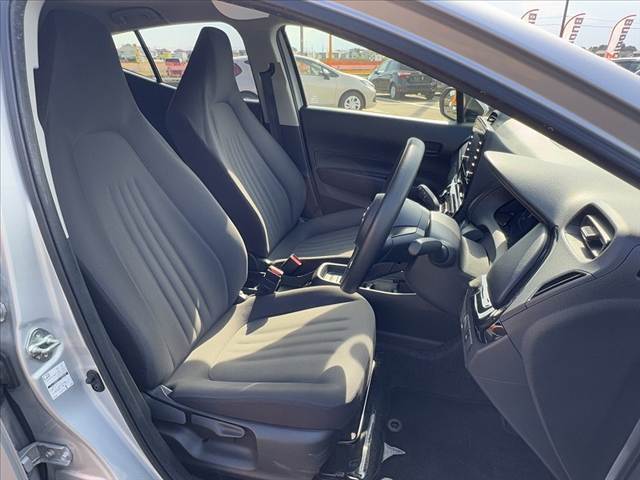 になる車両などあれば、すぐにお問合せ下さい！右のカーセンサー専用ダイヤルからお電話いただくとスタッフがご質問にお答えいたします。