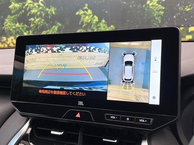 【パノラミックビューモニター】専用のカメラにより、上から見下ろしたような視点で360度クルマの周囲を確認することができます☆死角部分も確認しやすく、狭い場所での切り返しや駐車もスムーズに行えます。