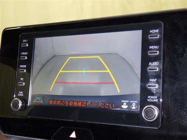 バックモニターも装備しております。バックギアに入れるとナビ画面に車の後方が映し出されます。これで後方確認も安心！