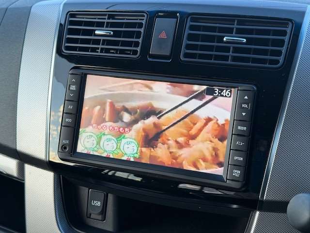 ナビ　地デジ　バックカメラ　ドラレコ　ETC　走行11.000Km　オゾン脱臭＆ウイルス除菌施工済み　スマートキー＆プッシュスタート