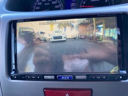 バックカメラ付きなので、安心してバックで車を停められます♪