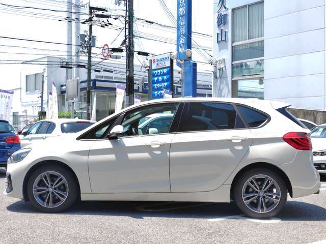 全車安心保証付き販売です。保証修理は全国対応ですので遠方のお客様も安心してお買い求め頂けます。延長保証などもご用意しておりますのでお気軽にご相談下さい