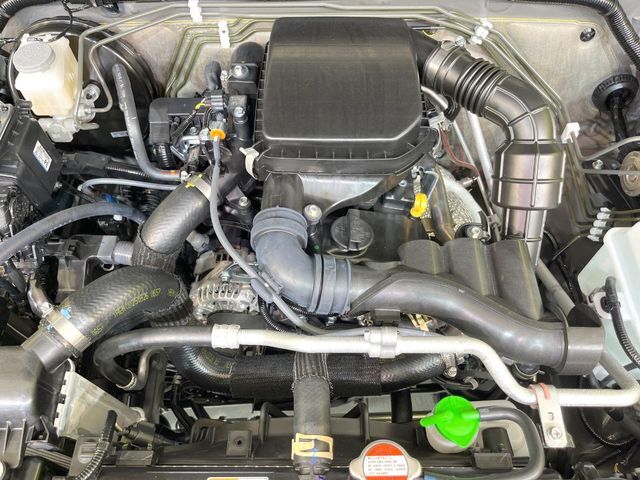 親切・丁寧な専門メカニックスタッフが応対！・車検・点検整備・事故等の修理などアフターサービスも安心。お車のカスタマイズもネクステージのサービススタッフまでご相談ください！