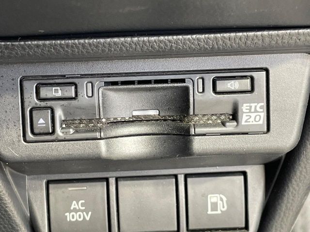 【ETC】高速道路の料金所をストレスなく通過！話題のスポットやサービスエリアに多い「スマートIC」利用時は必須のアイテムです。当店でセットアップを実施、ご納車当日からすぐにご利用いただけます！