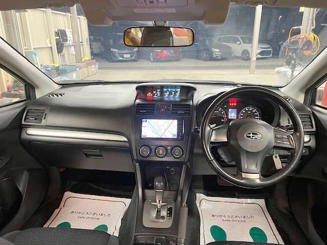 運転席廻りの画像です！操作スイッチ類も比較的に綺麗な状態です♪他に詳細画像をご希望の方はこちら！【1st@e-g-a.co.jp】へご連絡ください！